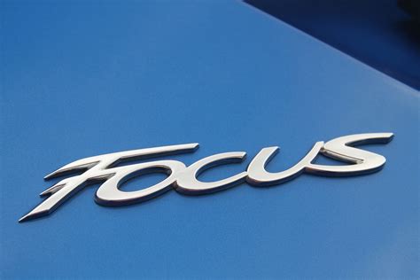 ford focus logo.